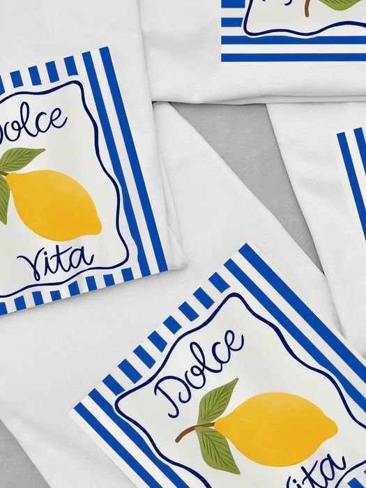 Стильная футболка