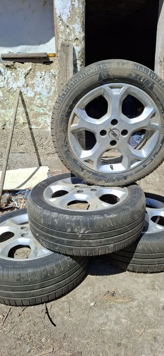 Vând roti opel negociabil