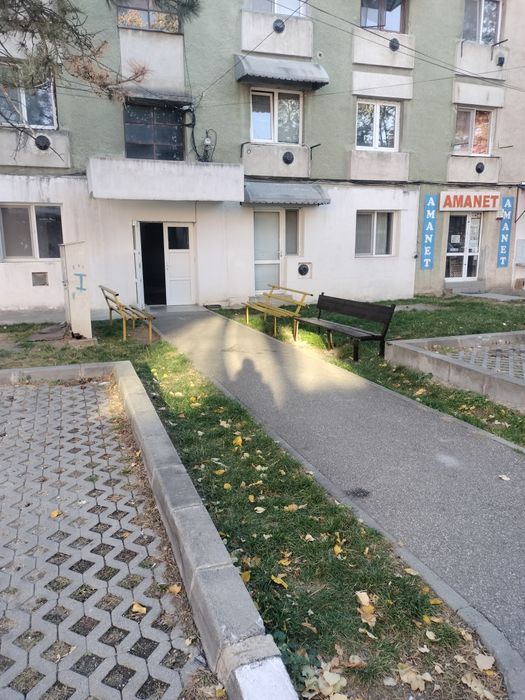 Garsoniera de vânzare