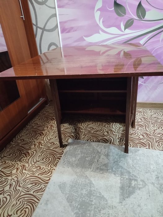 Продаю стол - книжка