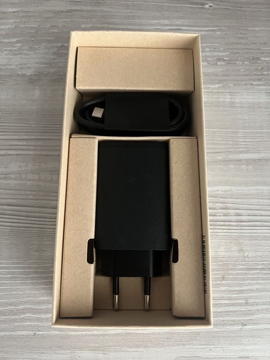 Motorola Edge 40 Neo 12RAM 256GB НОВ + Гаранция 23 м