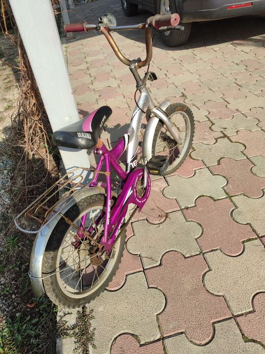 Детский велосипед в хорошем состоянии