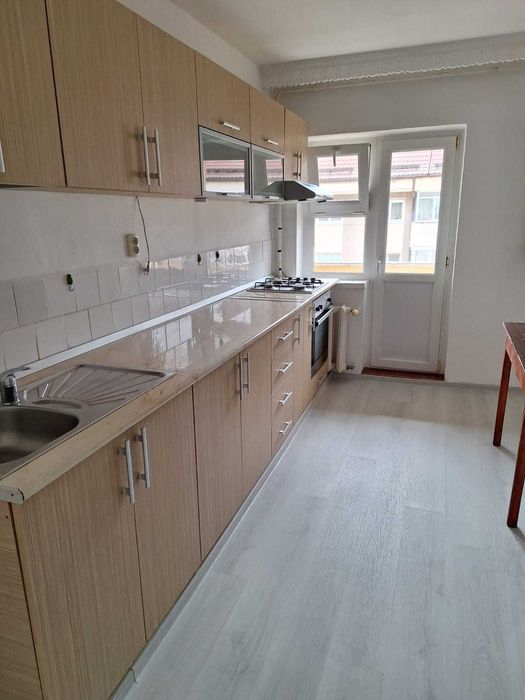 Inchiriez apartament 2 camere