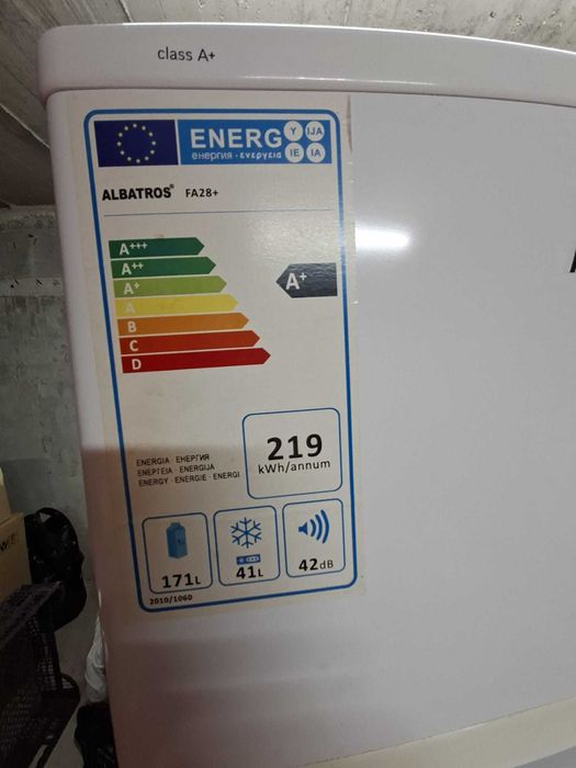 Vând Frigider cu 2 uși Albatros FA28+, Clasa A+, în stare foarte bună