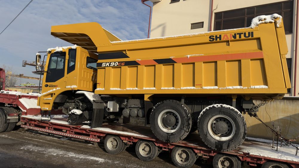 Карьерный самосвал 90Т