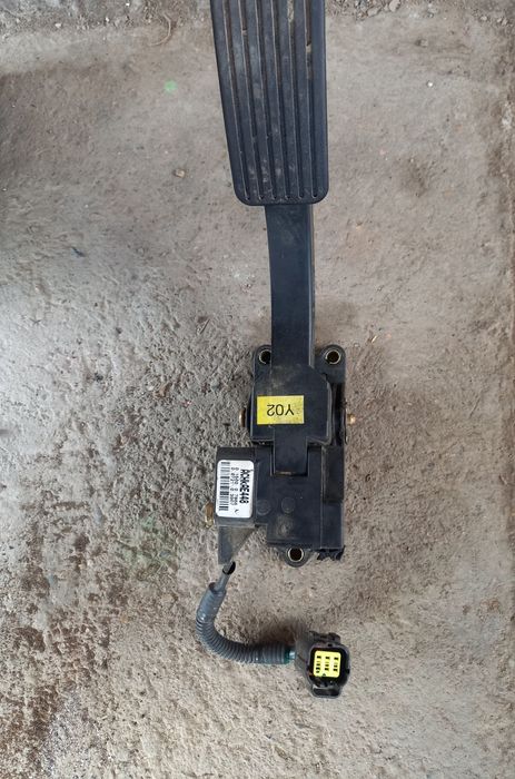 Газ педал Kia Sorento 2.5crdi