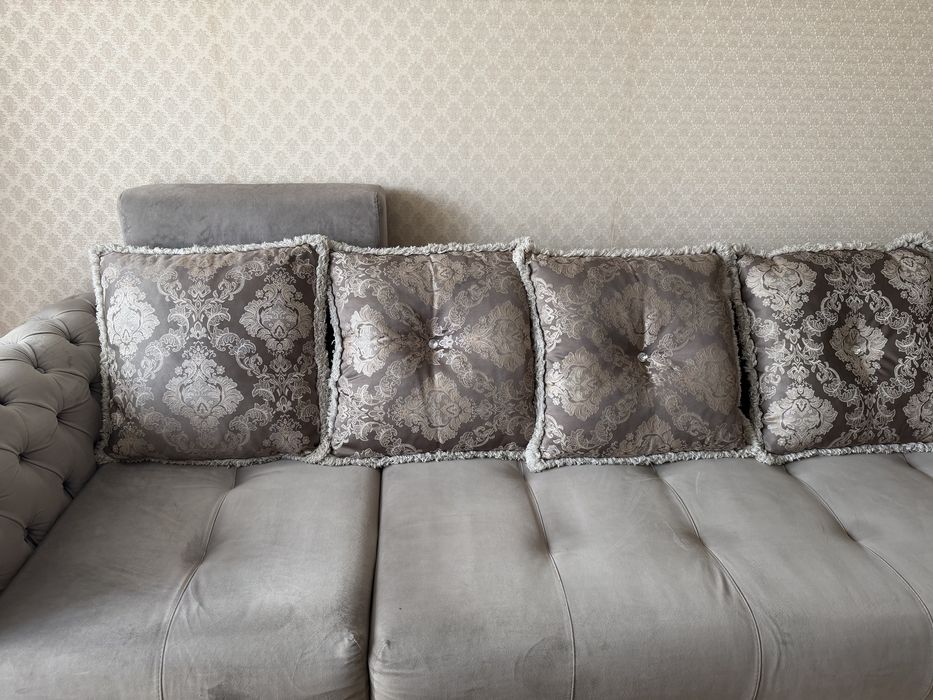 Диван в хорошем состянии