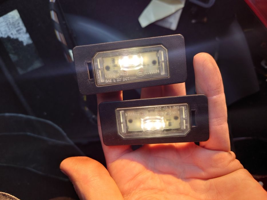 Оригинални лед плафони за номер плафон БМВ LED е90 е87 х3 ф25 **