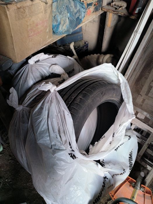 Продам шины б/у почти новые