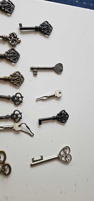 chei cheie  diverse servanta dulap birou fiset decor