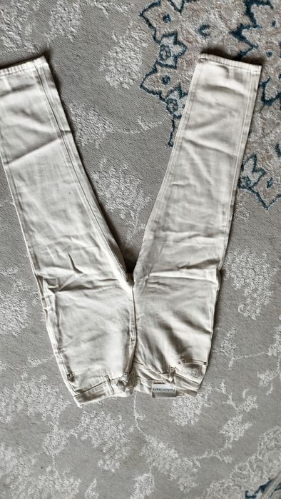 продам новые джинсы