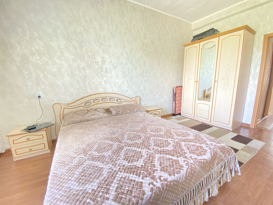 СРОЧНО!  Продаётся  спальный  гарнитур  Белоруссия