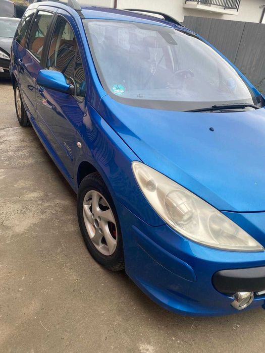 Vând Peugeot 307 1,6 HDI