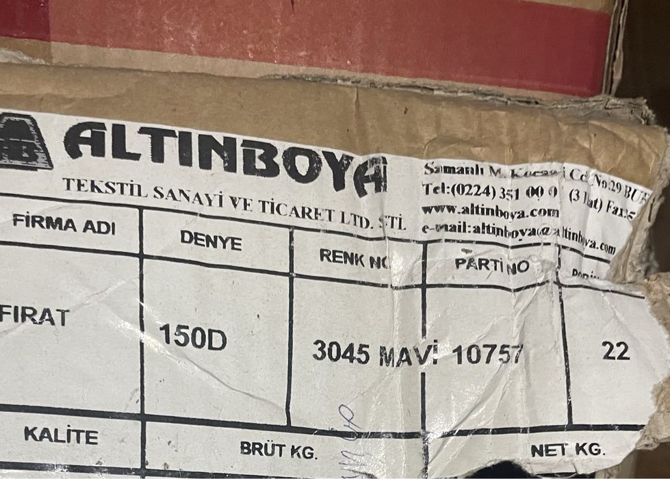 Конуси - конци за шиене различни цветове N 150