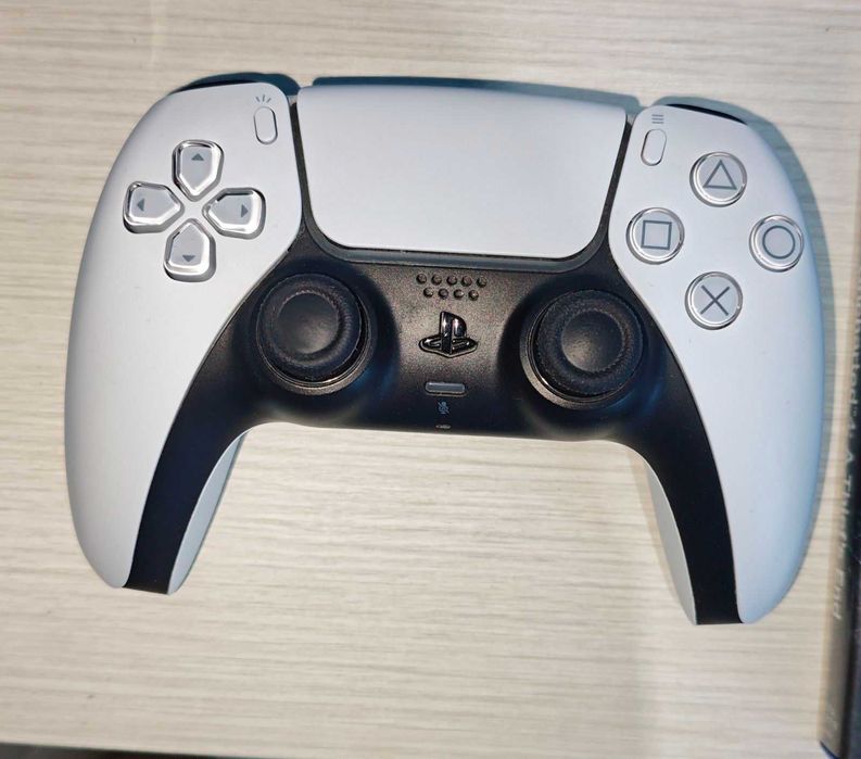 Playstation 5 slim (disc) + 9 топ игри (ps4 & ps5)