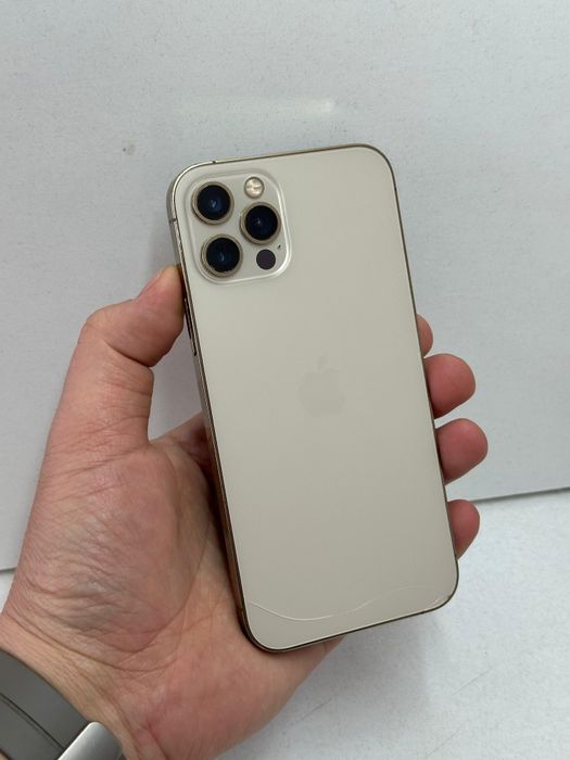 Продам Айфон 12 Про 128г