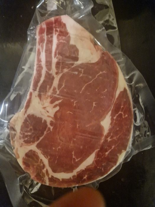 Мясные стейки халал