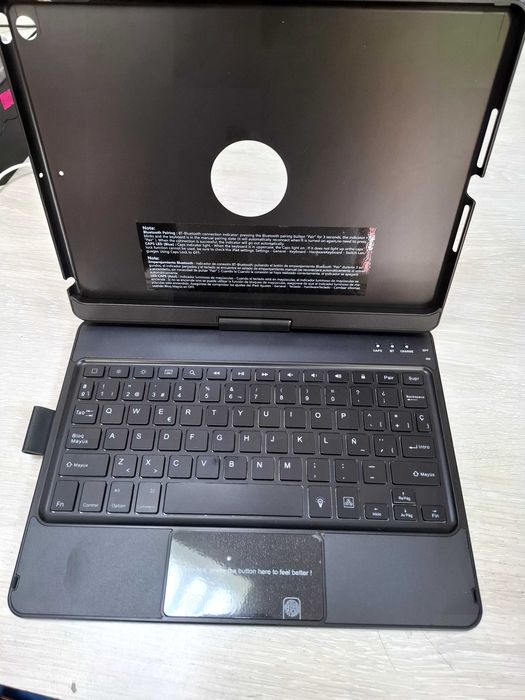 Безжична Bluetooth клавиатура