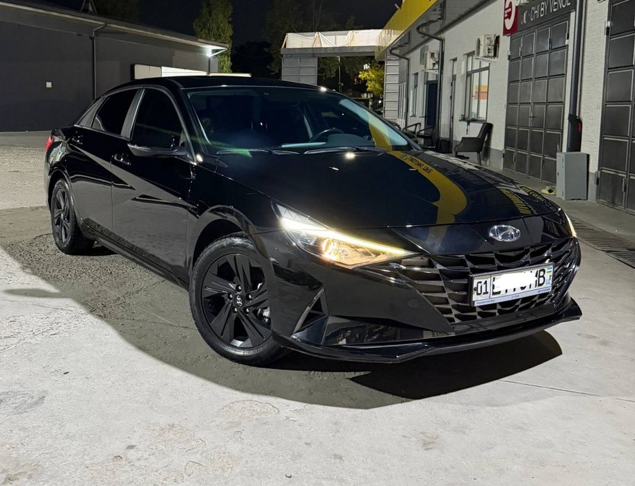 Hyundai Elantra 2022