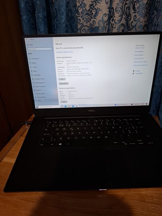 Laotop Dell XPS 9570 I5 H GTX 1050