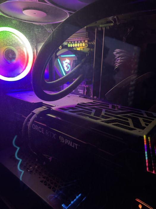 Мощен Gaming Setup