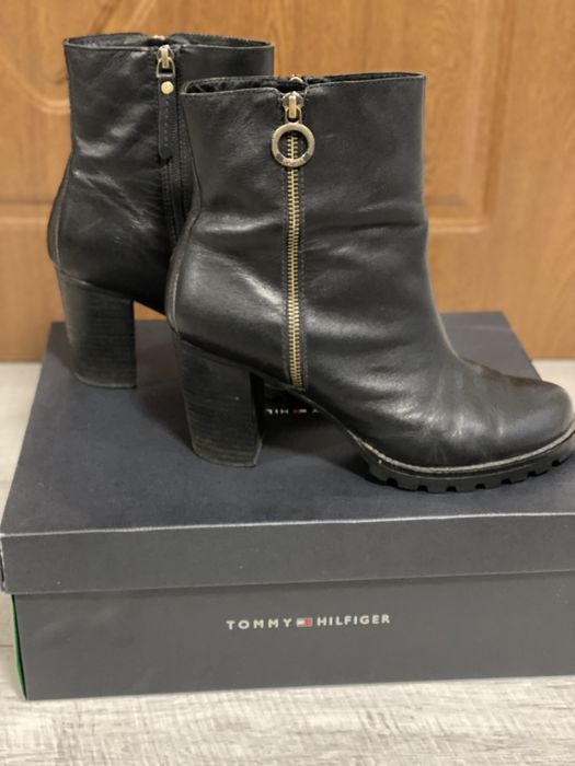 Tommy Hilfiger зимни ботуши естествена кожа, 40 номер