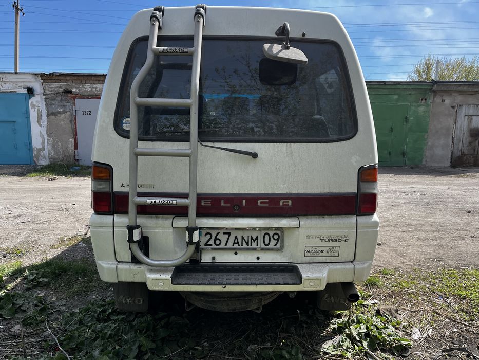 Митсубиси Делика 4д56