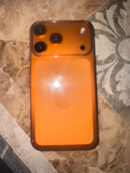 iPhone 11 В корпусе 17 Pro 64 gb 100%