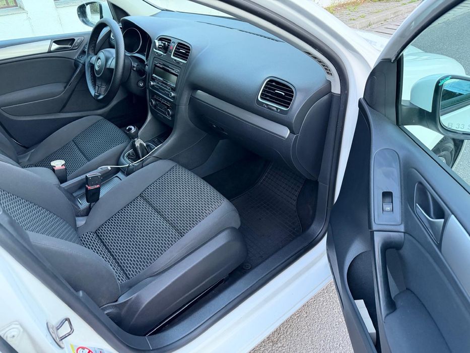 Vw GOLF 6 / 1.6 diesel / Stare impecabil /An 2011 E/5 !!