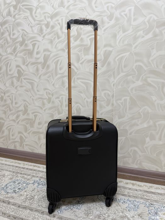 Ручная кладь, чемодан