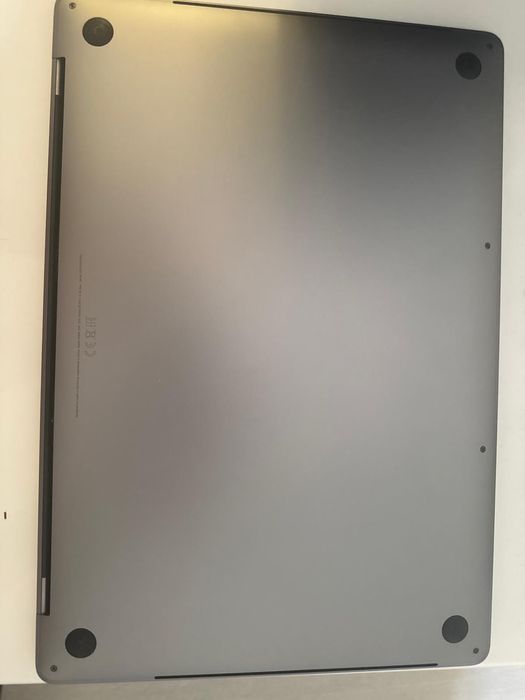 MacBook Pro 15 inch, 2018, 16 GB Ram, i7, 500 GB SSD