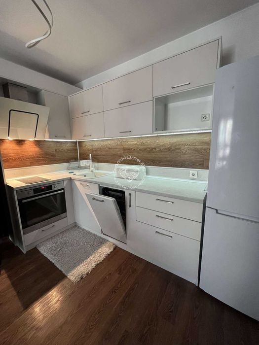 Дава се под наем Тристаен апартамент в Варна, Левски - 75 кв.м за 550 € - Снимка #1