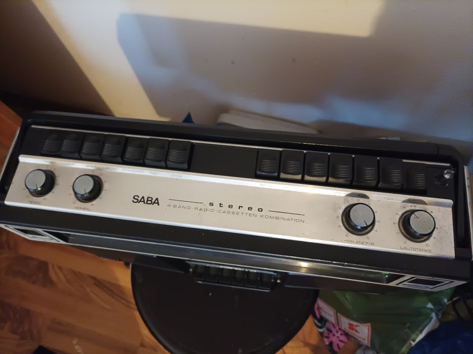 Vând aiwa sharp saba