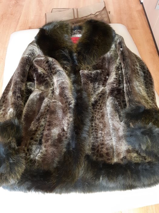 Новая шуба 44-46 размер