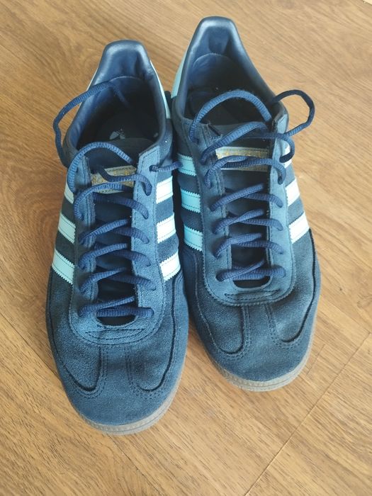 Продавам маратонки Adidas Spezial