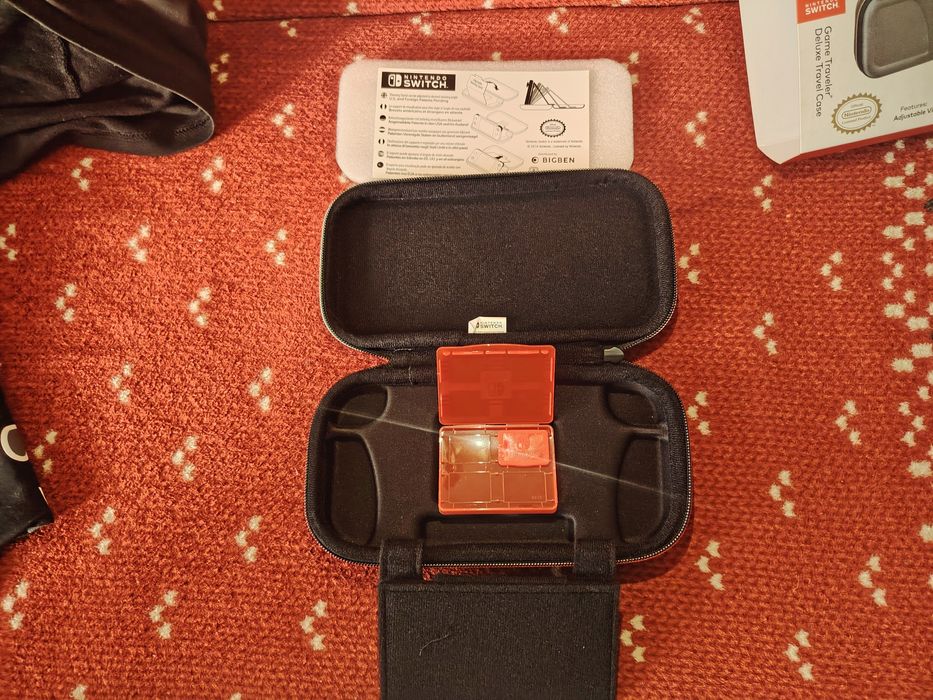 Vând husa Nintendo Lite