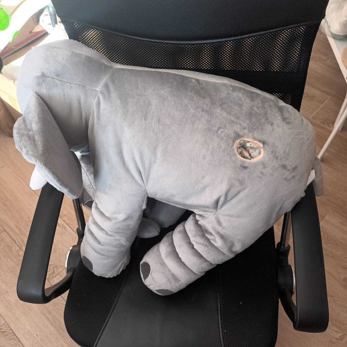 Jucarie plus elefant gri mare, defect minor, pret redus