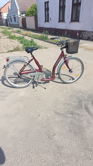 Vand bicicleta este putin folosita