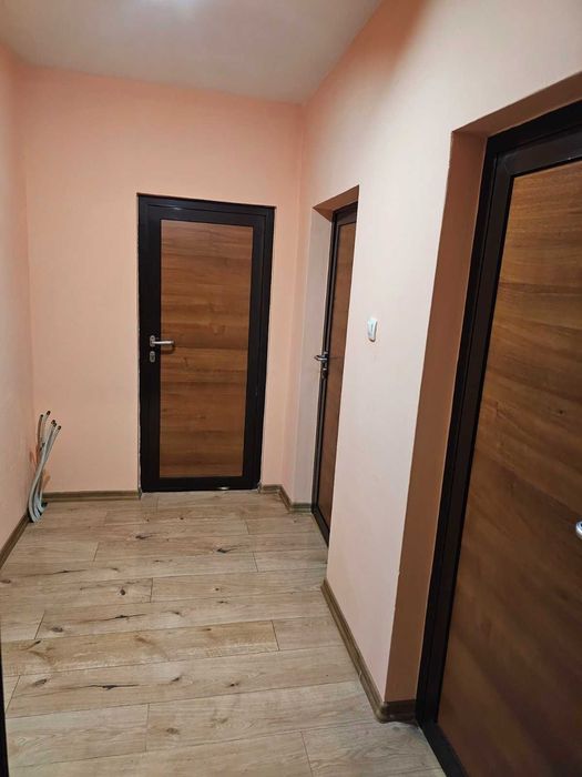 Дава се под наем Етаж от къща в Божурище - 73 кв.м за 382.5 € - Снимка #9