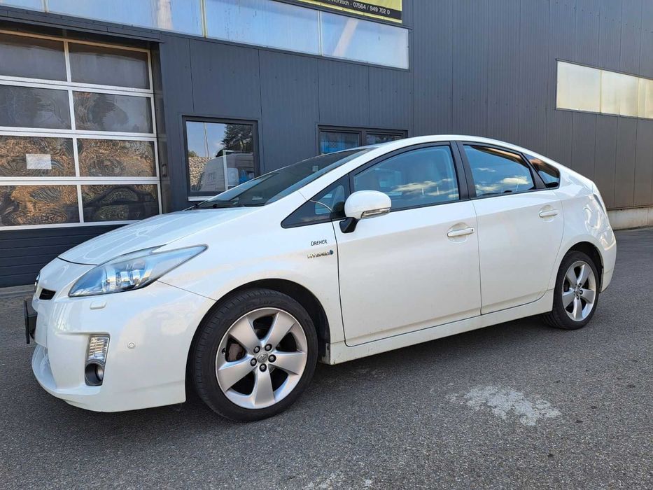 Inchiriez Toyota Prius automata 2011 fara gaz pentru Uber si Bold
