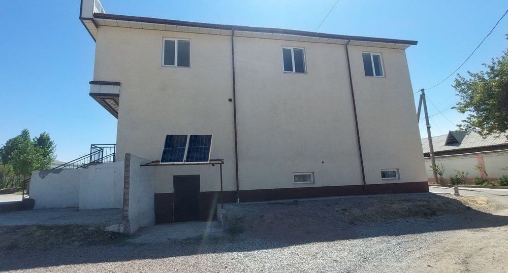 Noturar bino sotiladi yoki ijaraga beriladi jami 536²