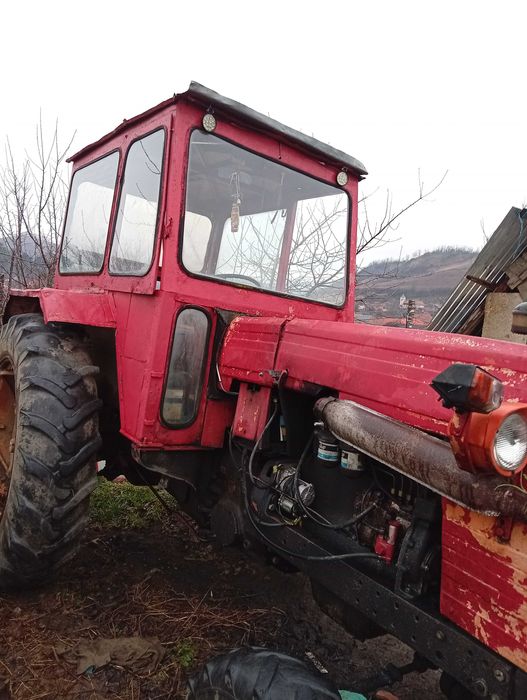 Vând sau schimb cu vaci sau vitei tractor U650