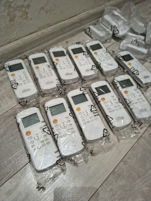 Lot 11 telecomenzi Ferroli aer conditionat RG57A1(B)/BGEF
