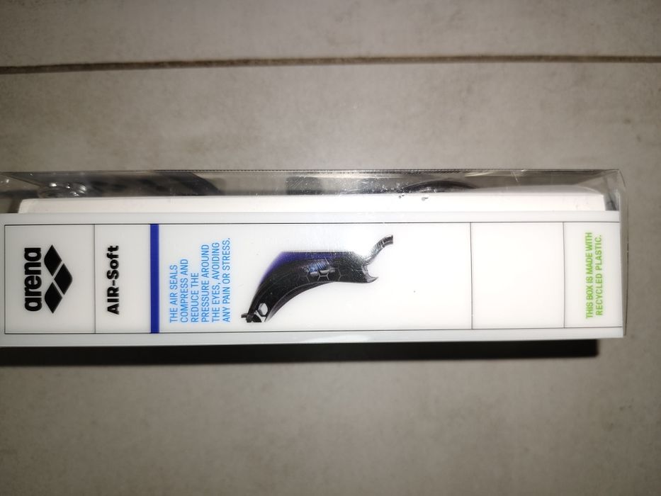 Продам очки для плавания ,Арена