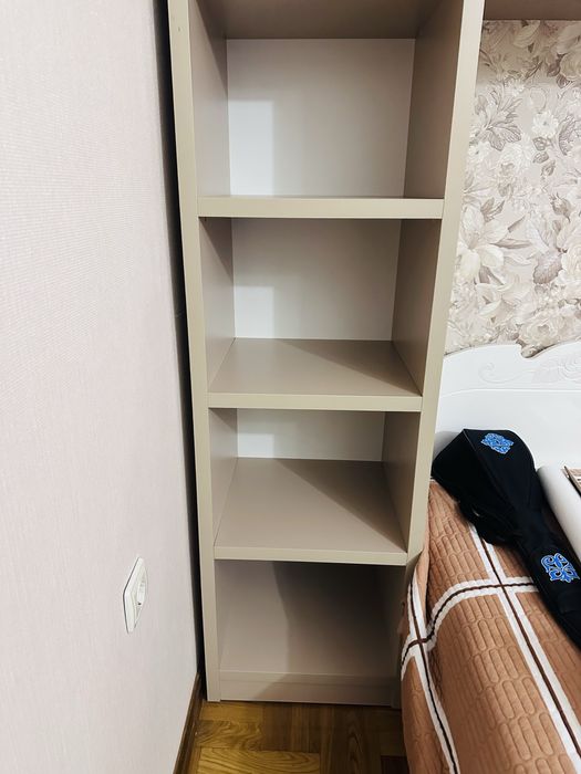 Продам шкаф пенал