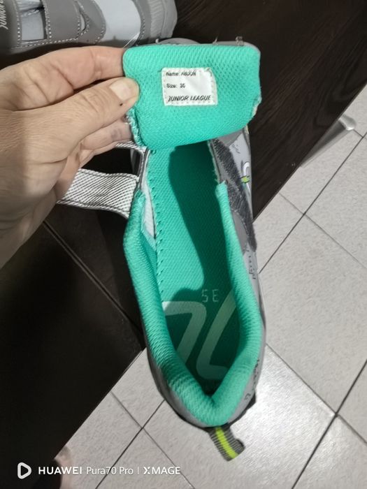 Обувки за момче номер 35