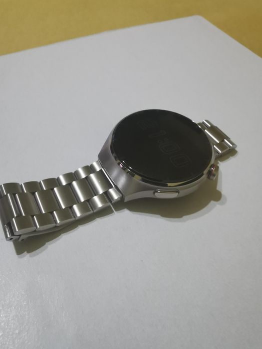Vând smartwatch Huawey Watch 4 pro, curea piele