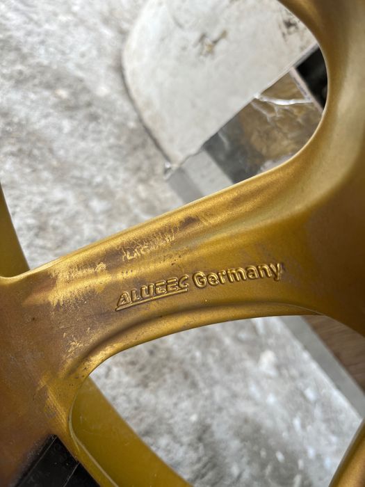 Алуминиеви джанти с гуми