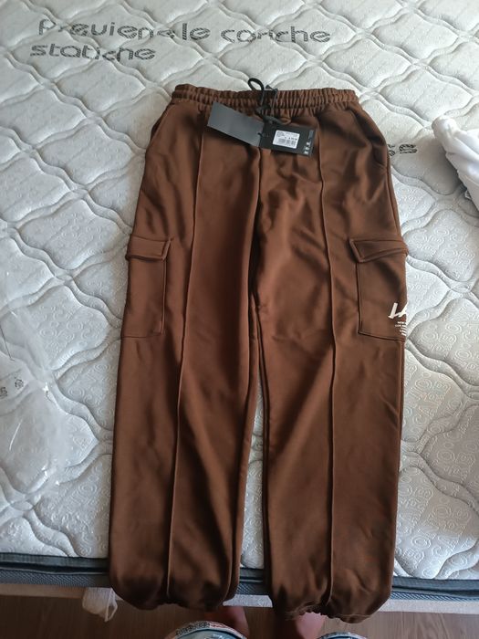 Pantaloni trening lay