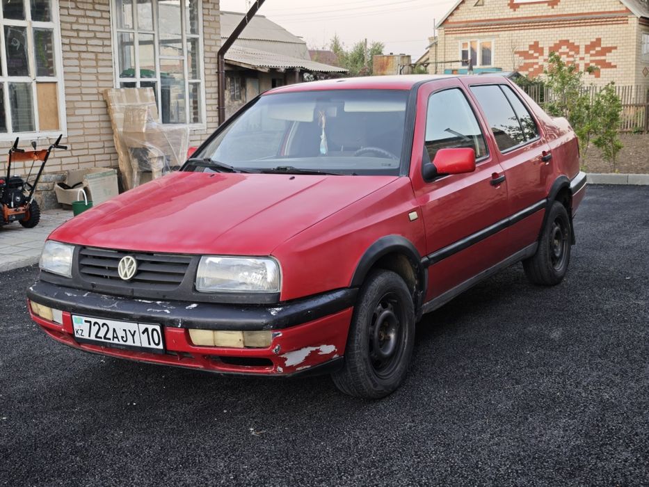 Фольксваген Вента 1.8